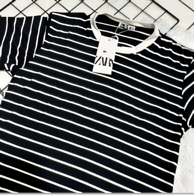 Camiseta Masculina Listrada Preta E Branca